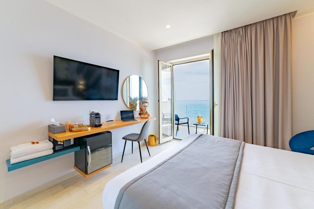 Bed and Breakfast Naxos Marina Bay Giardini-Naxos Exterior foto